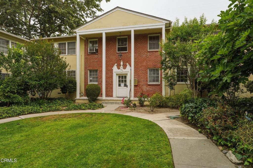 Image 1 of property listing at 525 E Maple Street 2, Glendale, CA 91205