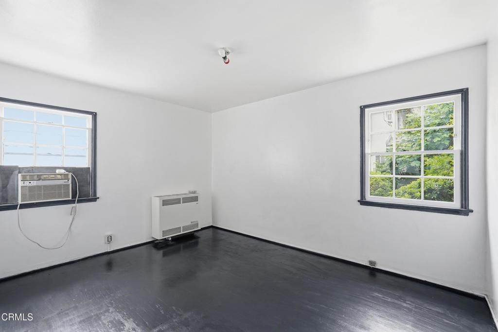 Image 18 of property listing at 525 E Maple Street 2, Glendale, CA 91205