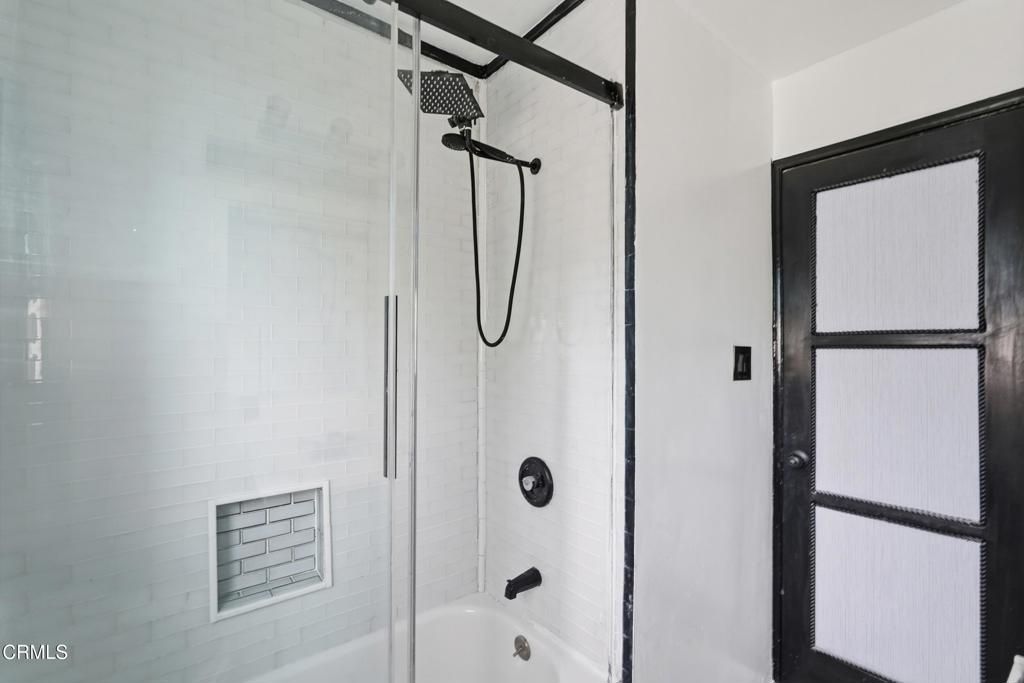 Image 22 of property listing at 525 E Maple Street 2, Glendale, CA 91205