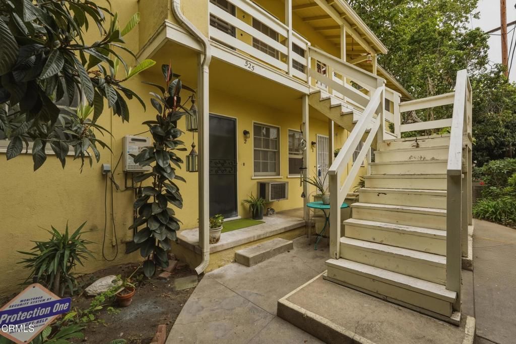 Image 23 of property listing at 525 E Maple Street 2, Glendale, CA 91205
