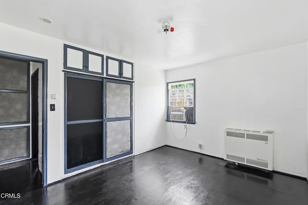 Image 4 of property listing at 525 E Maple Street 2, Glendale, CA 91205