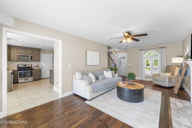 4608 Sand Hill Lane, Knoxville, TN 37918