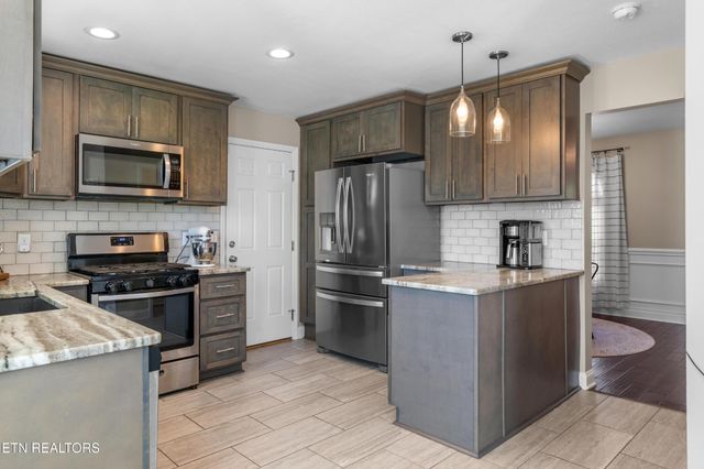 4608 Sand Hill Lane, Knoxville, TN 37918