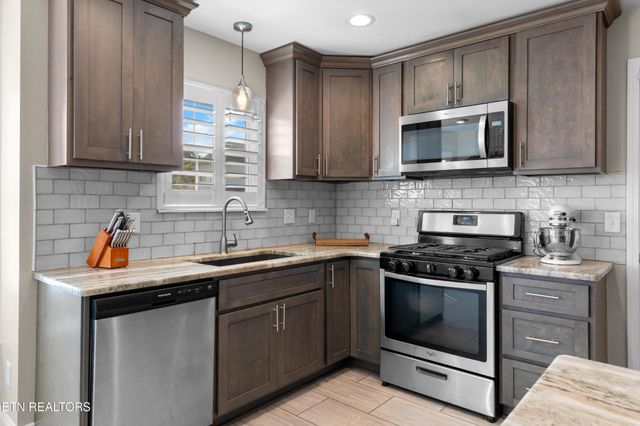 4608 Sand Hill Lane, Knoxville, TN 37918