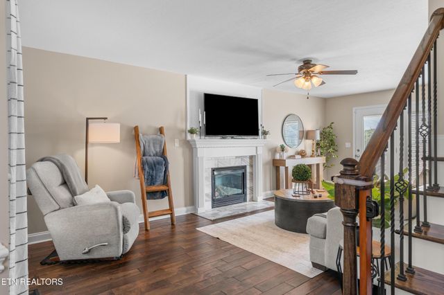 4608 Sand Hill Lane, Knoxville, TN 37918