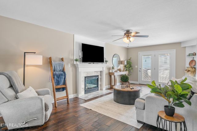 4608 Sand Hill Lane, Knoxville, TN 37918