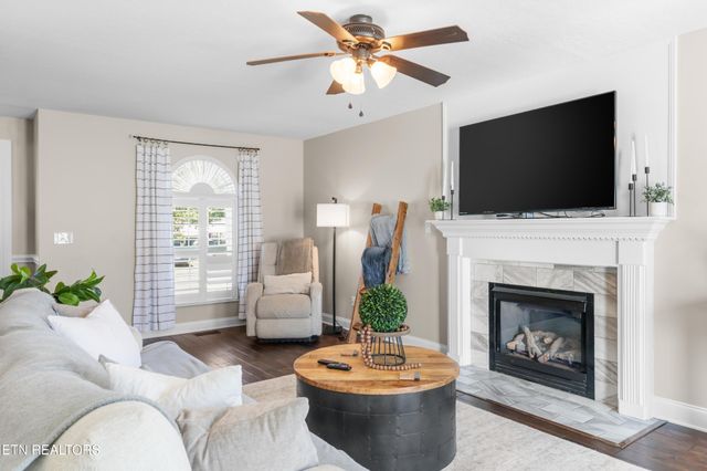 4608 Sand Hill Lane, Knoxville, TN 37918