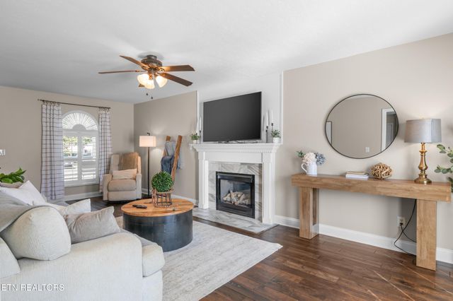 4608 Sand Hill Lane, Knoxville, TN 37918