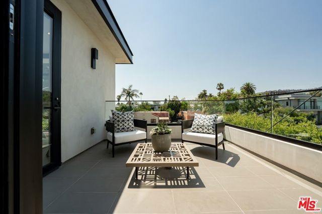 818 N Curson Avenue, Los Angeles, CA 90046