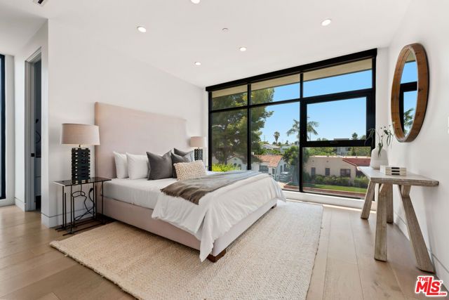 818 N Curson Avenue, Los Angeles, CA 90046