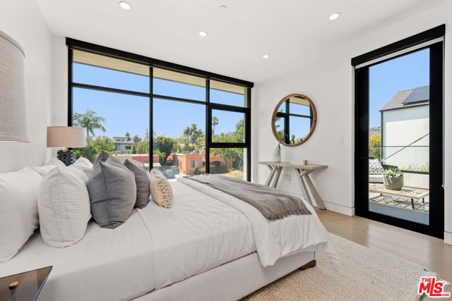 818 N Curson Avenue, Los Angeles, CA 90046