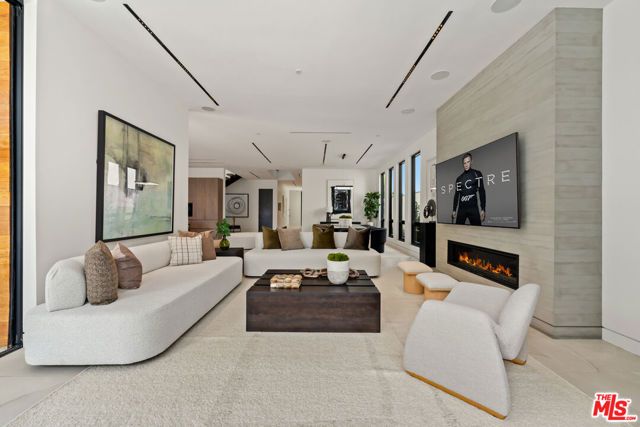 818 N Curson Avenue, Los Angeles, CA 90046