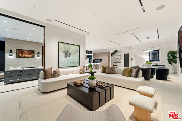 818 N Curson Avenue, Los Angeles, CA 90046