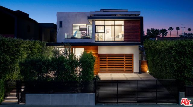 818 N Curson Avenue, Los Angeles, CA 90046