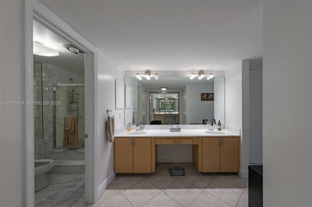 199 Ocean Lane Dr 413, Key Biscayne, FL 33149