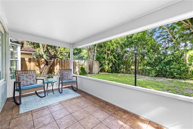 9801 Las Casas DR, Fort Myers, FL 33919