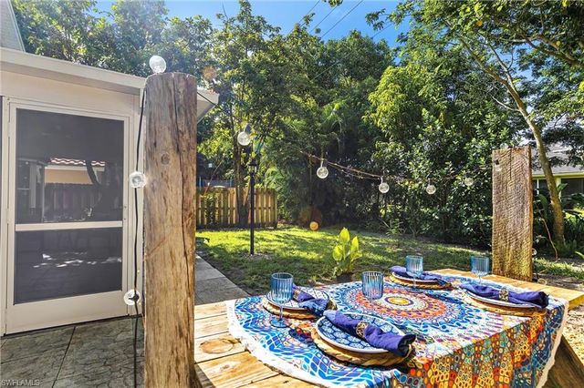 9801 Las Casas DR, Fort Myers, FL 33919