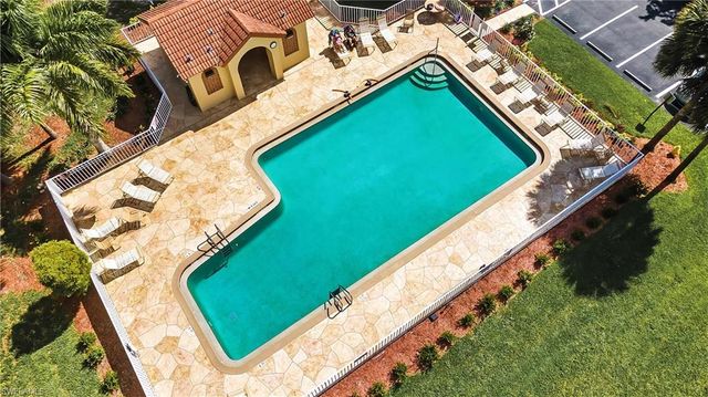 9801 Las Casas DR, Fort Myers, FL 33919