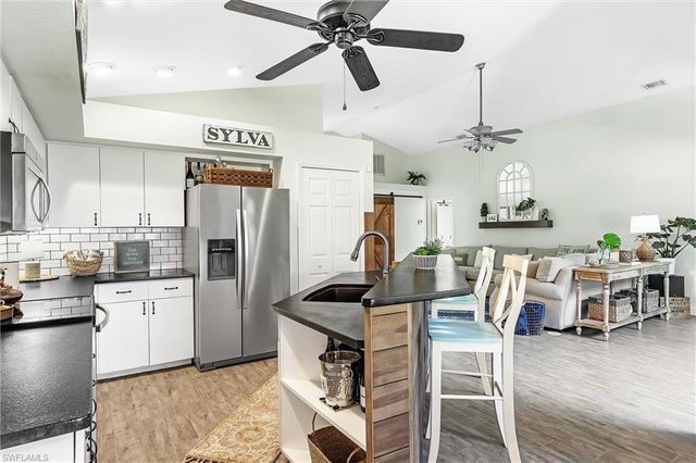 9801 Las Casas DR, Fort Myers, FL 33919