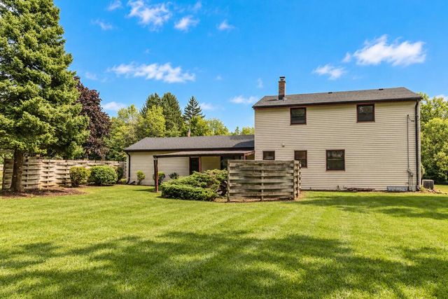 W213N10189 Beech DRIVE, Colgate, WI 53017