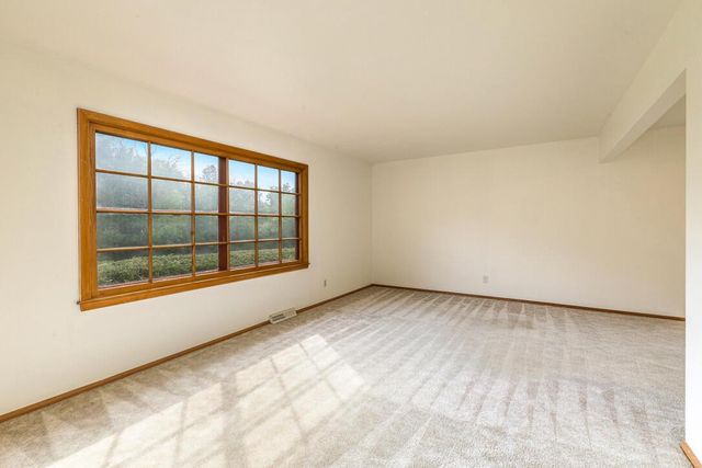 W213N10189 Beech DRIVE, Colgate, WI 53017