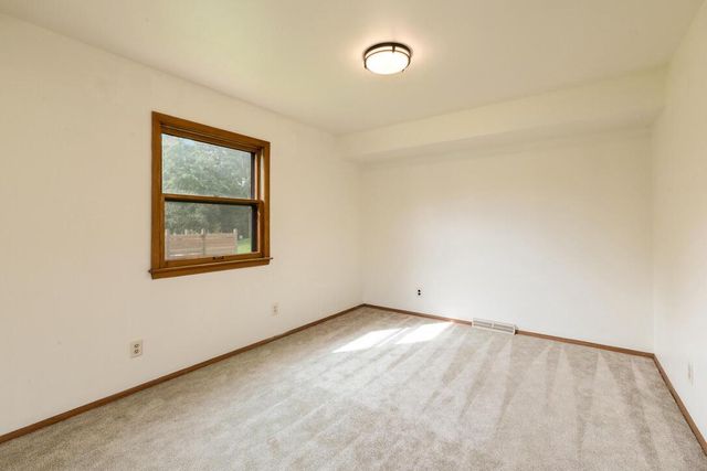 W213N10189 Beech DRIVE, Colgate, WI 53017