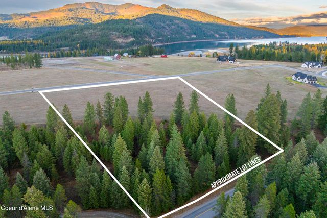 8 Fortune Way, Priest River, ID 83856