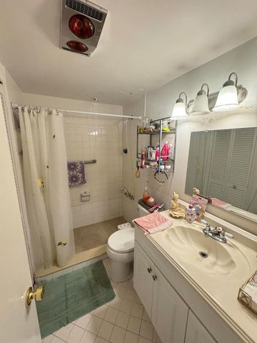 90 South Boulevard 1c, Boynton Beach, FL 33435