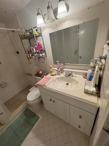 90 South Boulevard 1c, Boynton Beach, FL 33435