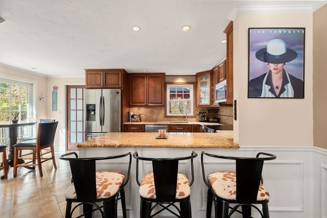 75 Village St 75, Easton, MA 02375