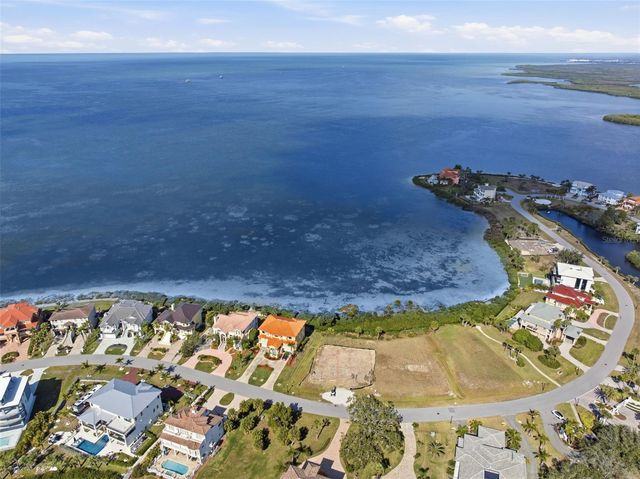 25 HARBORPOINTE DRIVE, Port Richey, FL 34668