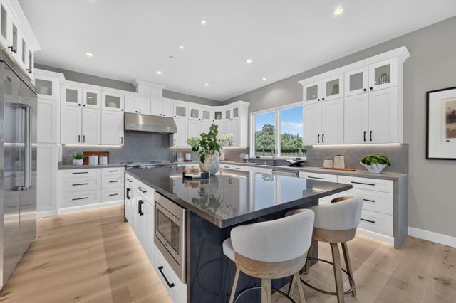 104 Sporleder Court, Los Gatos, CA 95032