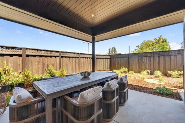 104 Sporleder Court, Los Gatos, CA 95032