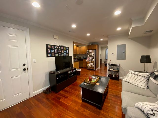 92 Pleasant Street Garden, Boston, MA 02125