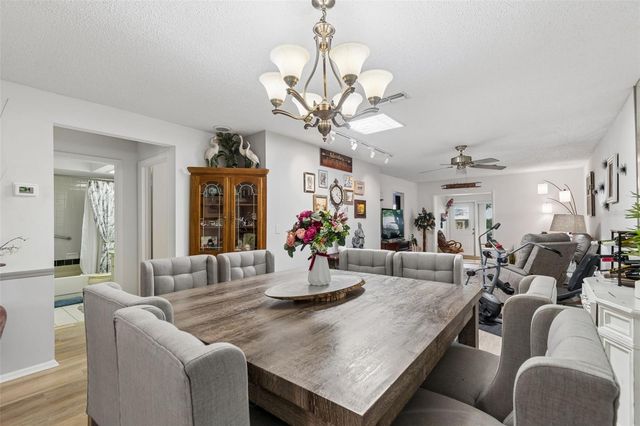 2231 LARK CIRCLE E F, Palm Harbor, FL 34684