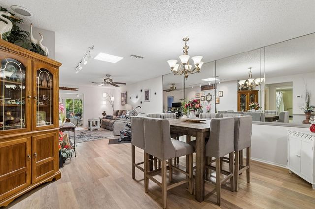 2231 LARK CIRCLE E F, Palm Harbor, FL 34684