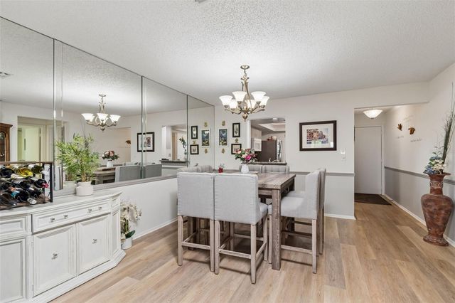 2231 LARK CIRCLE E F, Palm Harbor, FL 34684