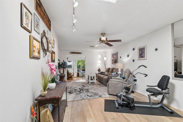 2231 LARK CIRCLE E F, Palm Harbor, FL 34684