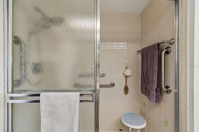 2231 LARK CIRCLE E F, Palm Harbor, FL 34684