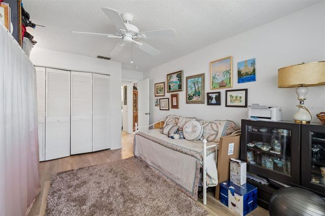 2231 LARK CIRCLE E F, Palm Harbor, FL 34684