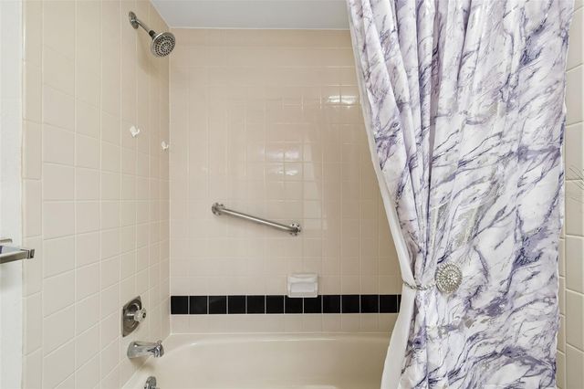 2231 LARK CIRCLE E F, Palm Harbor, FL 34684