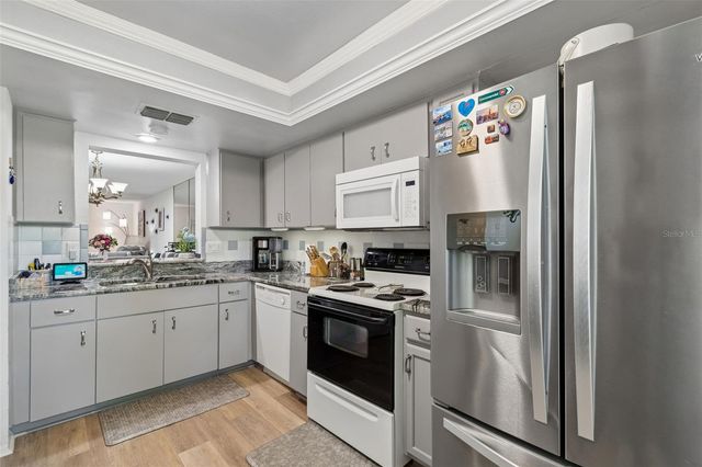 2231 LARK CIRCLE E F, Palm Harbor, FL 34684