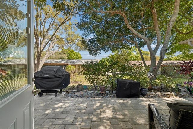 2231 LARK CIRCLE E F, Palm Harbor, FL 34684