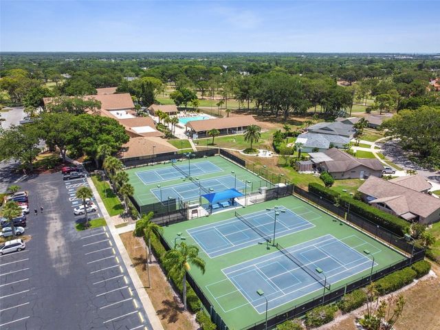 2231 LARK CIRCLE E F, Palm Harbor, FL 34684