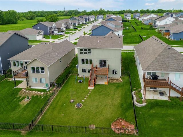 3813 SW Maryville Place, Lee's Summit, MO 64082
