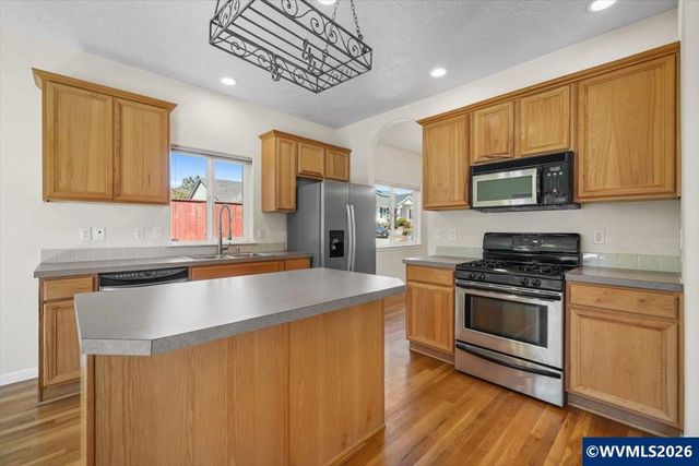2662 Oak Glen St NW, Albany, OR 97321