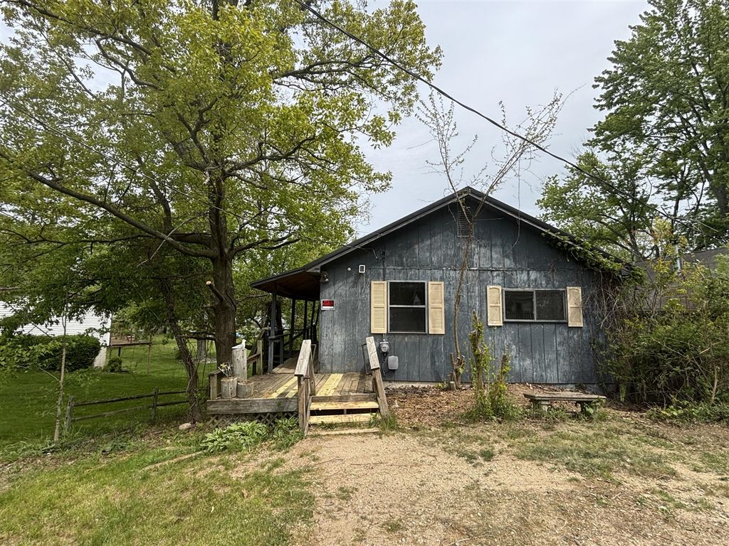 46706 Broadway Street, Bloomingdale, MI 49026