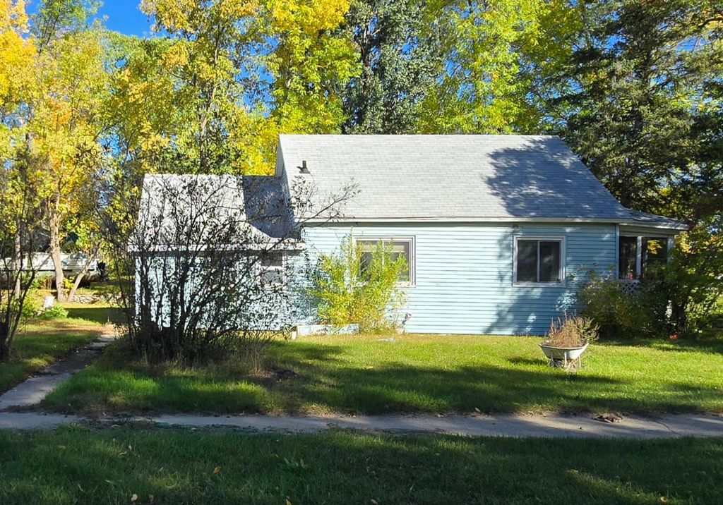 304 Spruce Avenue NE, Cass Lake, MN 56633 — exterior