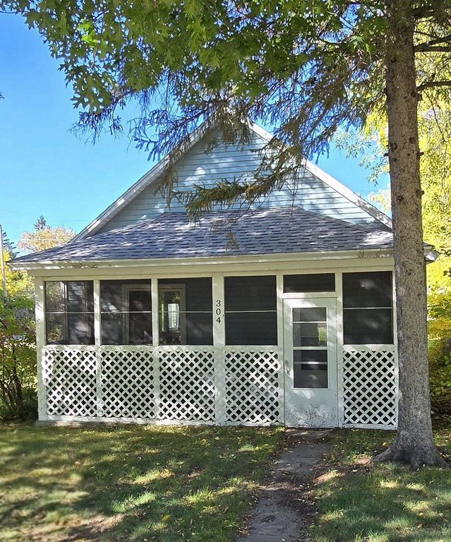 304 Spruce Avenue NE, Cass Lake, MN 56633 — photo 2