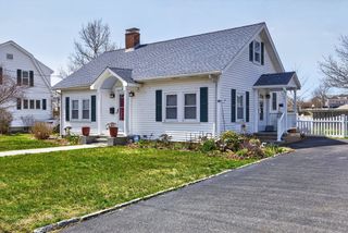 69 Spring St, Barnstable, MA 02601